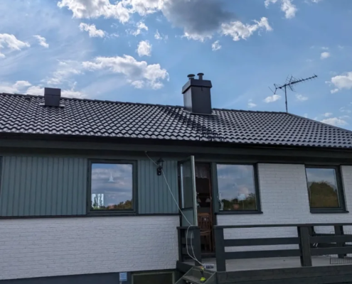 Tidigare takläggningsprojekt i Fågelsta i Motala med Svarta Protector 2.0 betongpannor